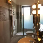 Stanze Private In *